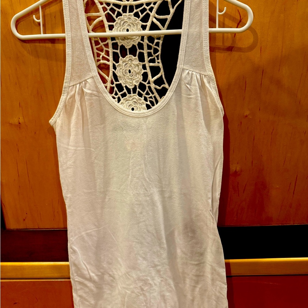 Razor back white tank top